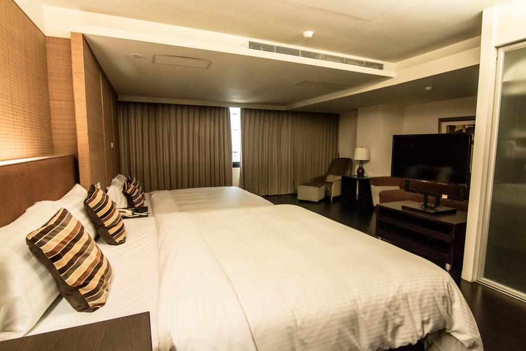 Katherine Plaza Hotel Kaohsiung Buitenkant foto